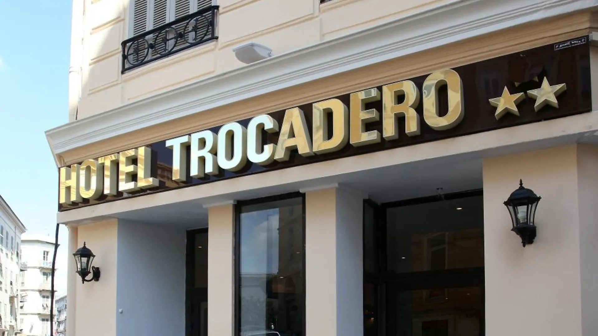 5 Hôtels 2 Étoiles au Centre-ville de Nice pour Voyager Malin